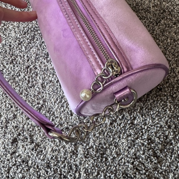 Juicy Couture Purple Lavender Velvet Barrel Shoulder Bag Pearls NWT - Picture 3 of 7
